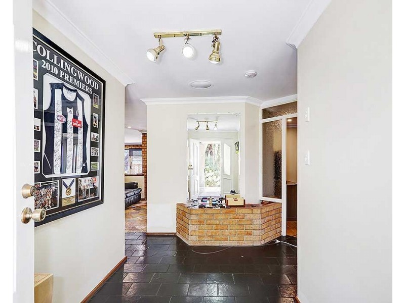 35 Pelican Loop, High Wycombe WA 6057