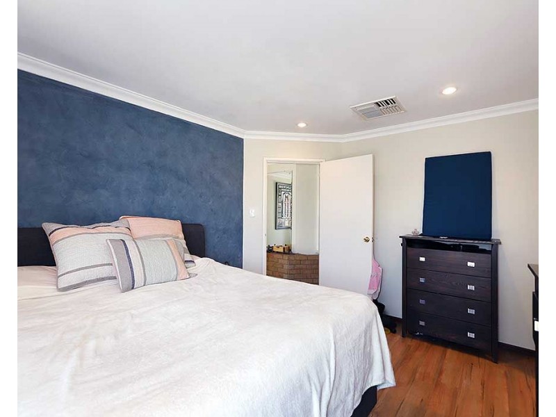 35 Pelican Loop, High Wycombe WA 6057