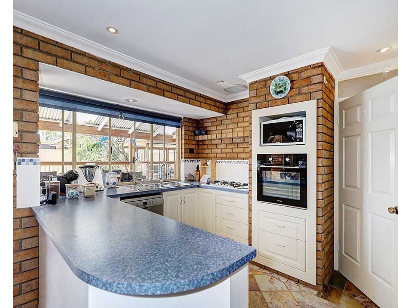 35 Pelican Loop, High Wycombe WA 6057