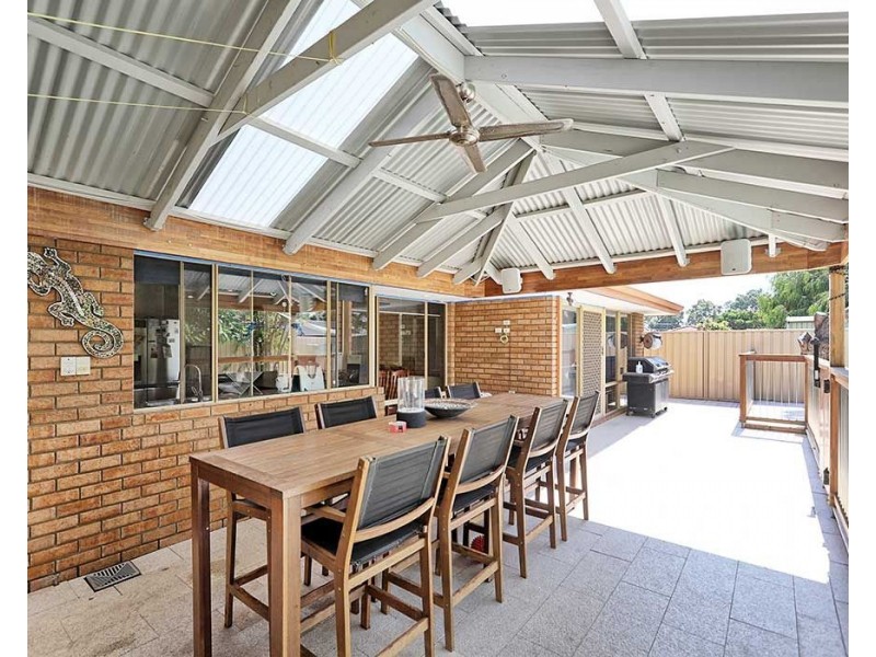 35 Pelican Loop, High Wycombe WA 6057