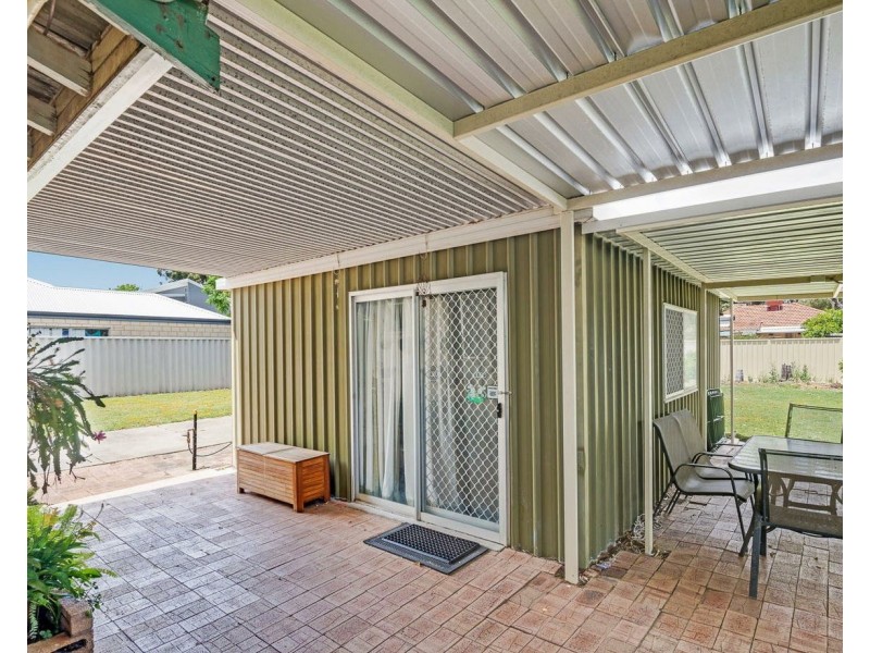 87 Sussex Road, Forrestfield WA 6058