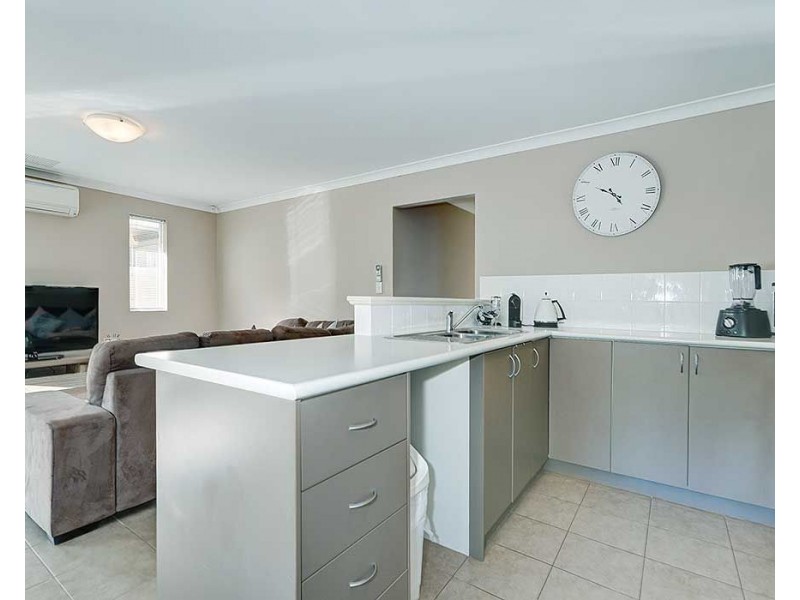 3/24 Larwood Crescent, High Wycombe WA 6057