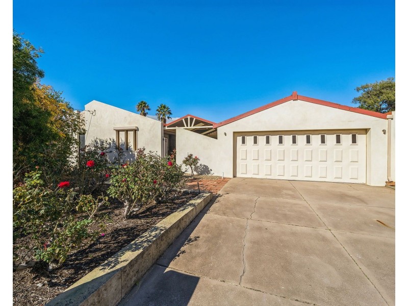 52 Allamanda Way, Forrestfield WA 6058