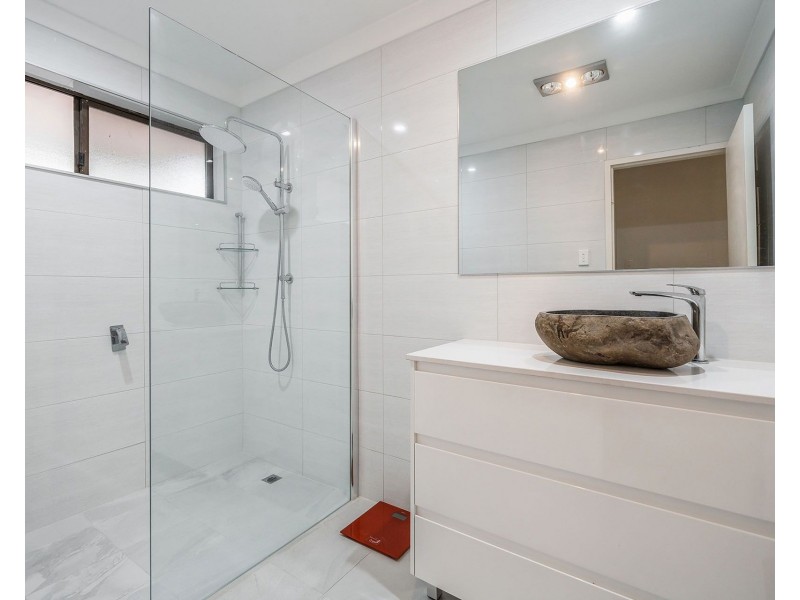 52 Allamanda Way, Forrestfield WA 6058