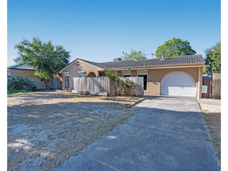 12 Coachwood Way, Maddington WA 6109