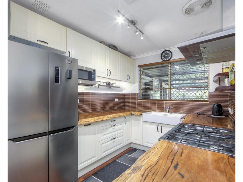 24 Gotha Way, Forrestfield WA 6058