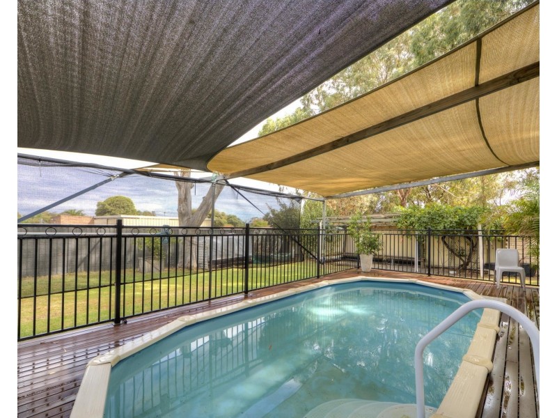 24 Gotha Way, Forrestfield WA 6058