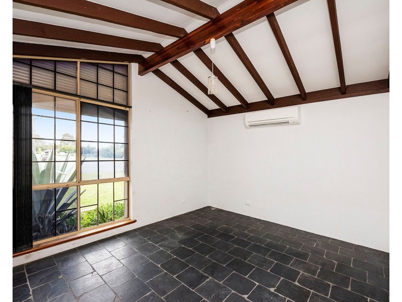 19 Kingfisher Loop, High Wycombe WA 6057