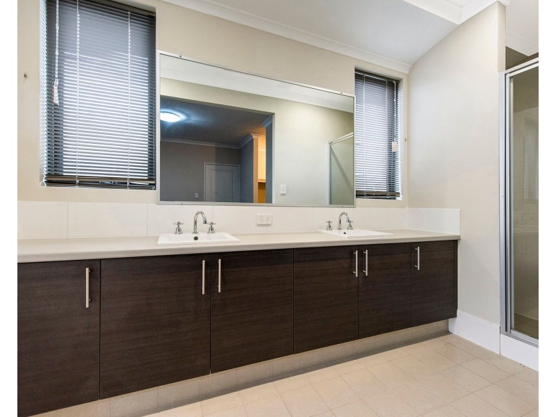 3/25 Barbary Road, High Wycombe WA 6057