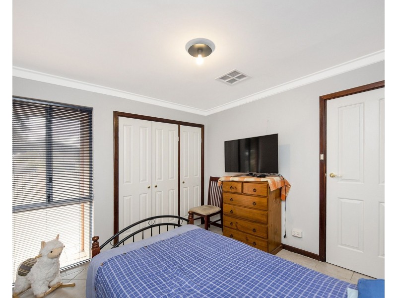 30 Robins Road, Kalamunda WA 6076