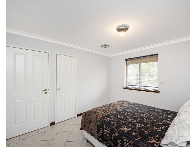 30 Robins Road, Kalamunda WA 6076