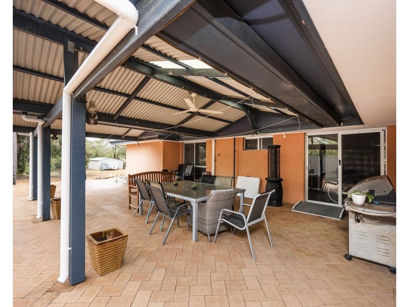 30 Robins Road, Kalamunda WA 6076