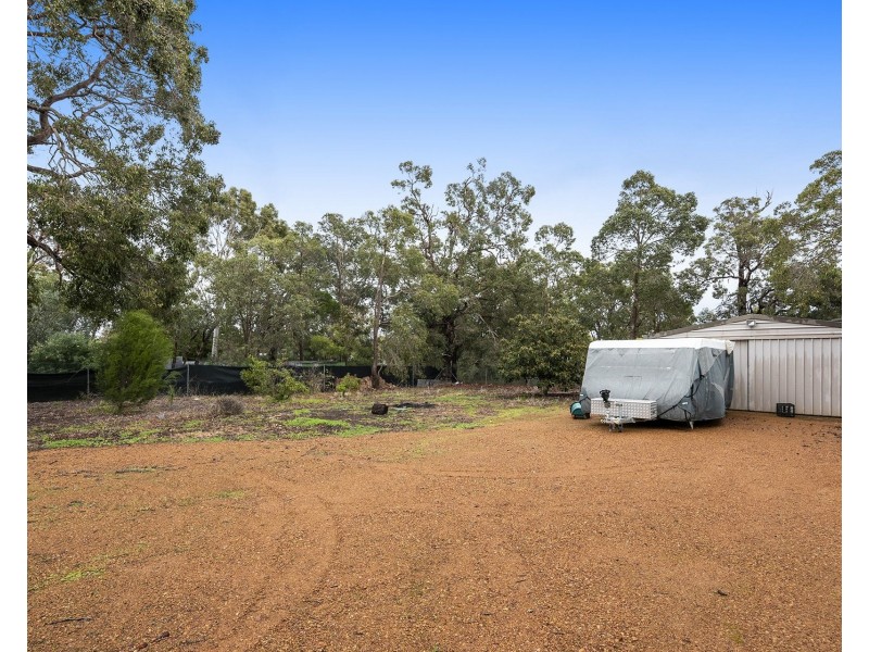 30 Robins Road, Kalamunda WA 6076