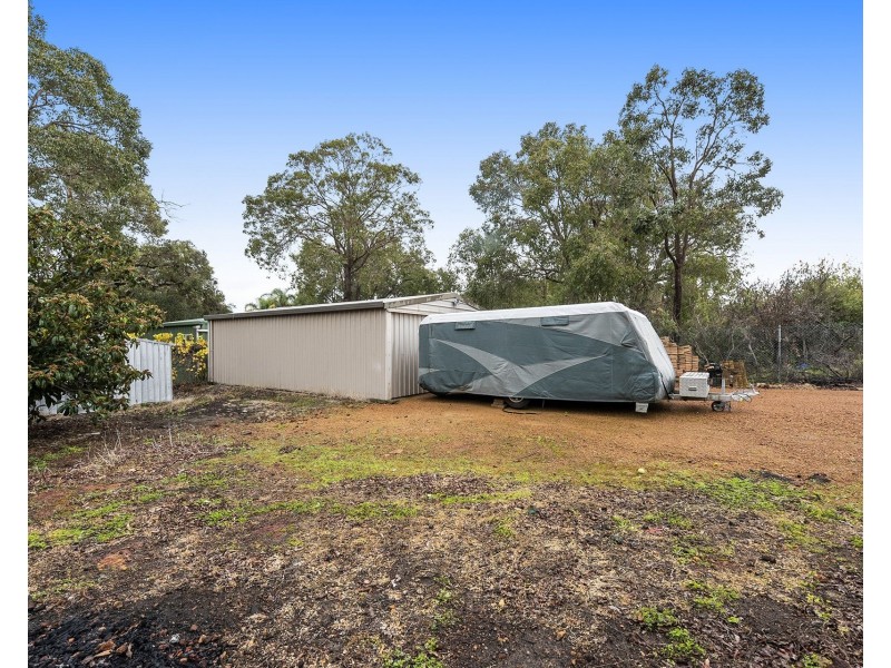 30 Robins Road, Kalamunda WA 6076