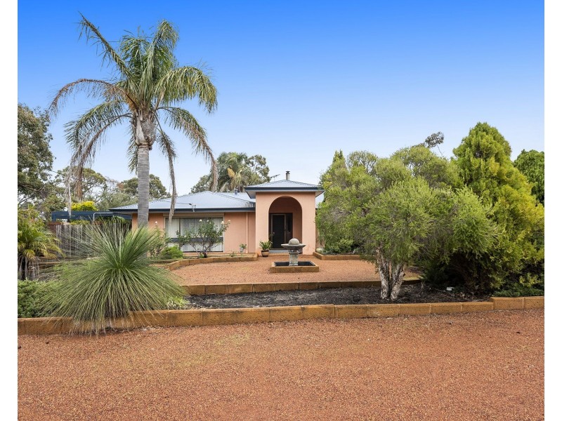 30 Robins Road, Kalamunda WA 6076