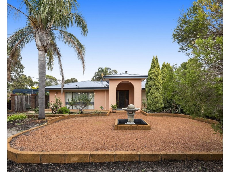 30 Robins Road, Kalamunda WA 6076