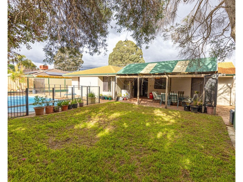 57 Golden Crescent, High Wycombe WA 6057