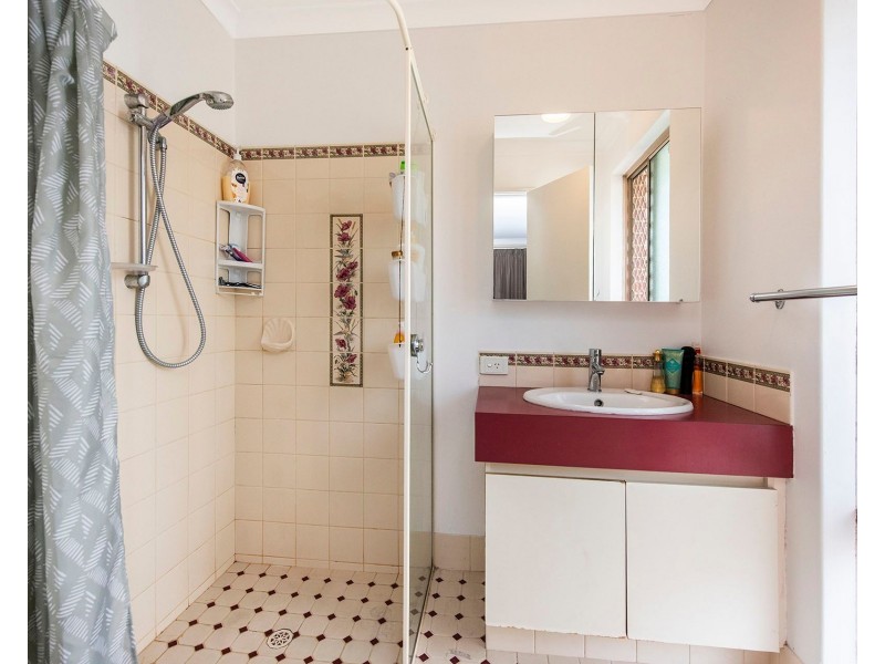 44 Birrine Gardens, High Wycombe WA 6057