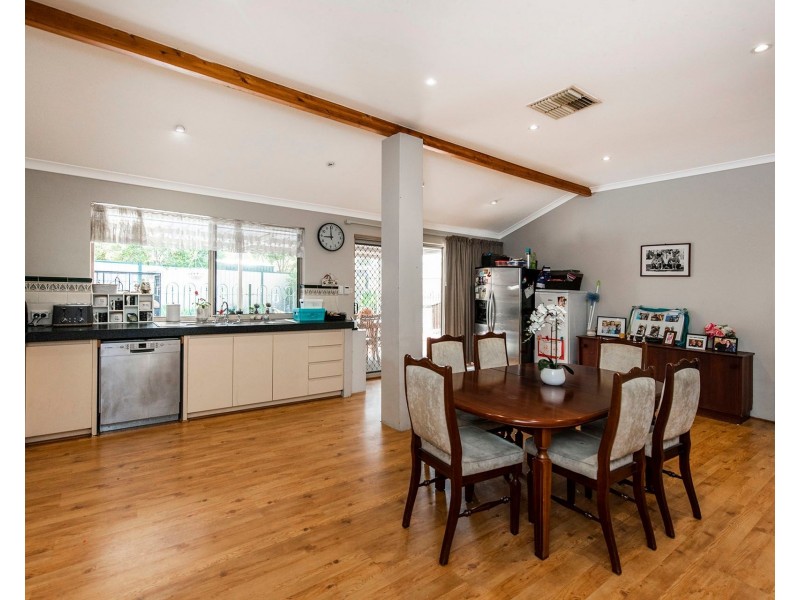 44 Birrine Gardens, High Wycombe WA 6057
