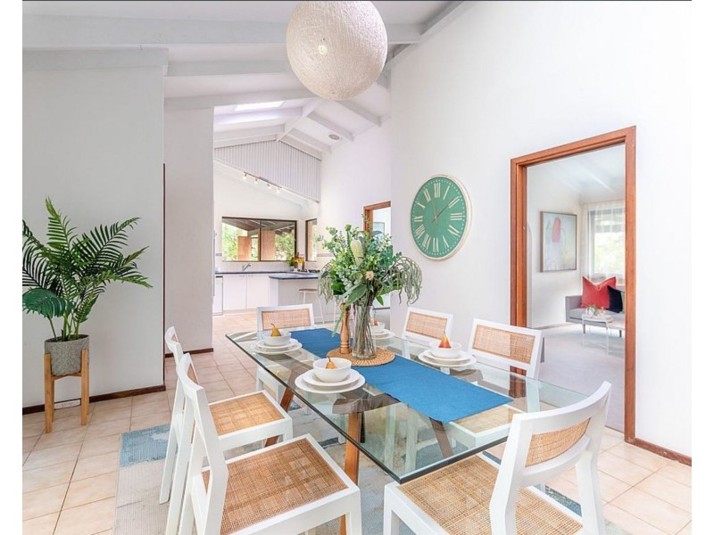 31 Girrawheen Drive, Gooseberry Hill WA 6076