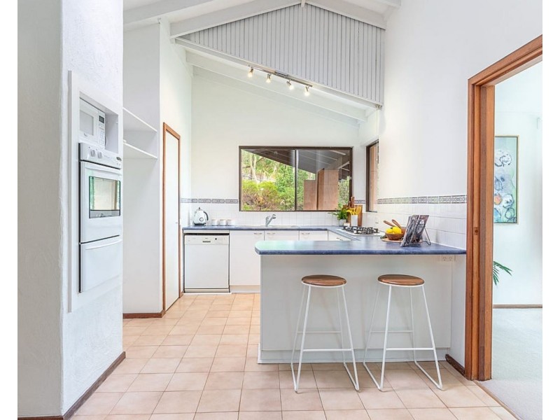 31 Girrawheen Drive, Gooseberry Hill WA 6076