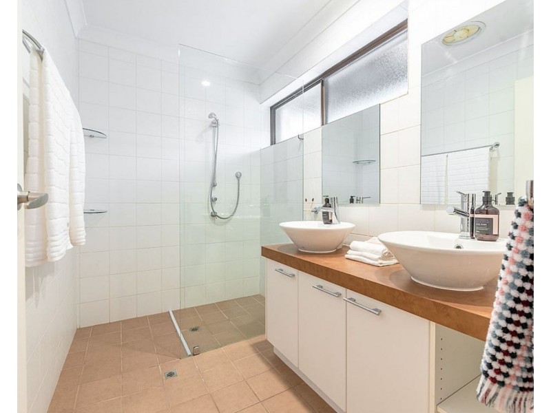 31 Girrawheen Drive, Gooseberry Hill WA 6076