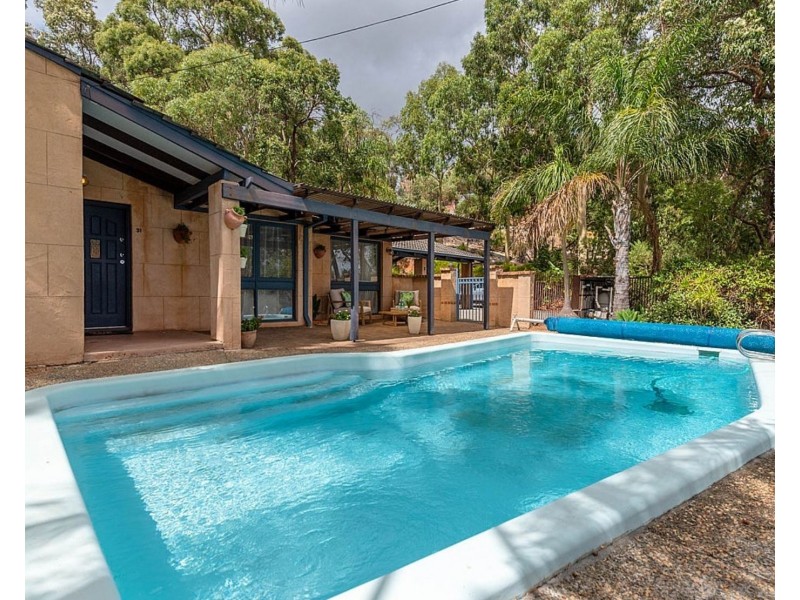 31 Girrawheen Drive, Gooseberry Hill WA 6076