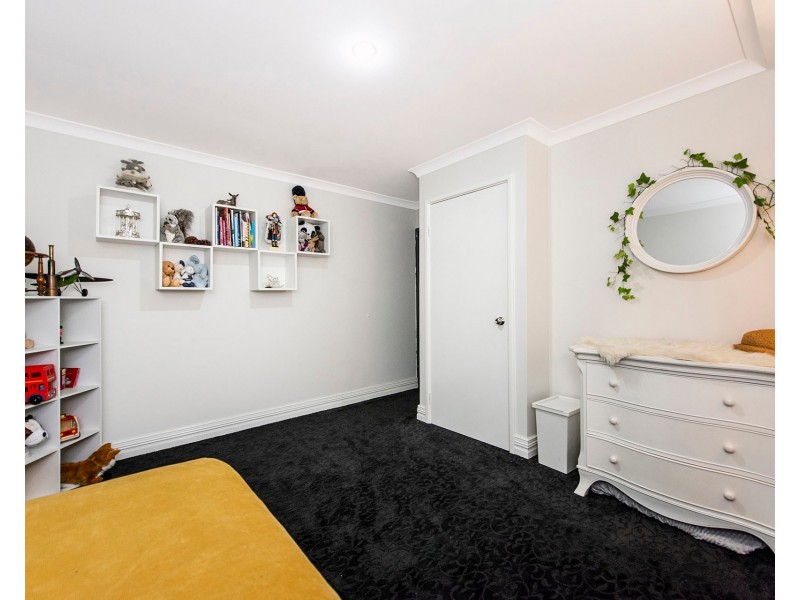 4 Fleet Circle, High Wycombe WA 6057