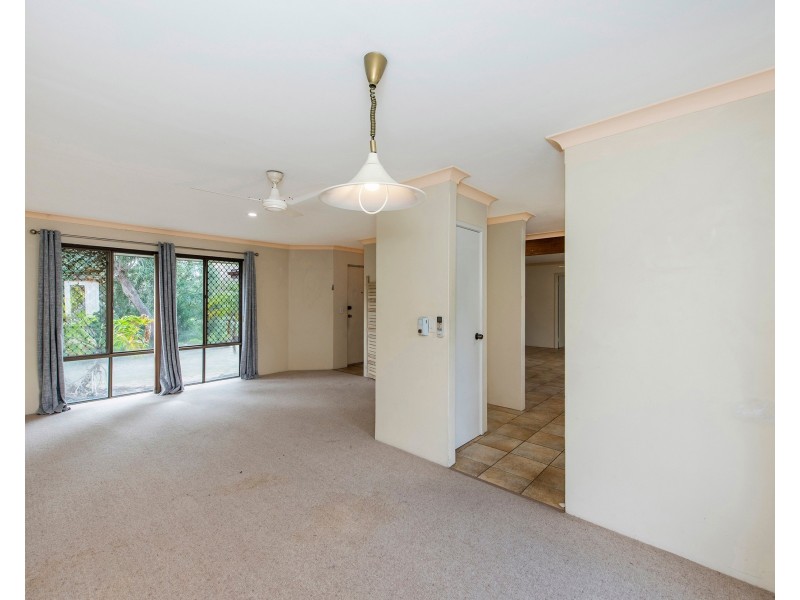 2 Falcon Court, High Wycombe WA 6057