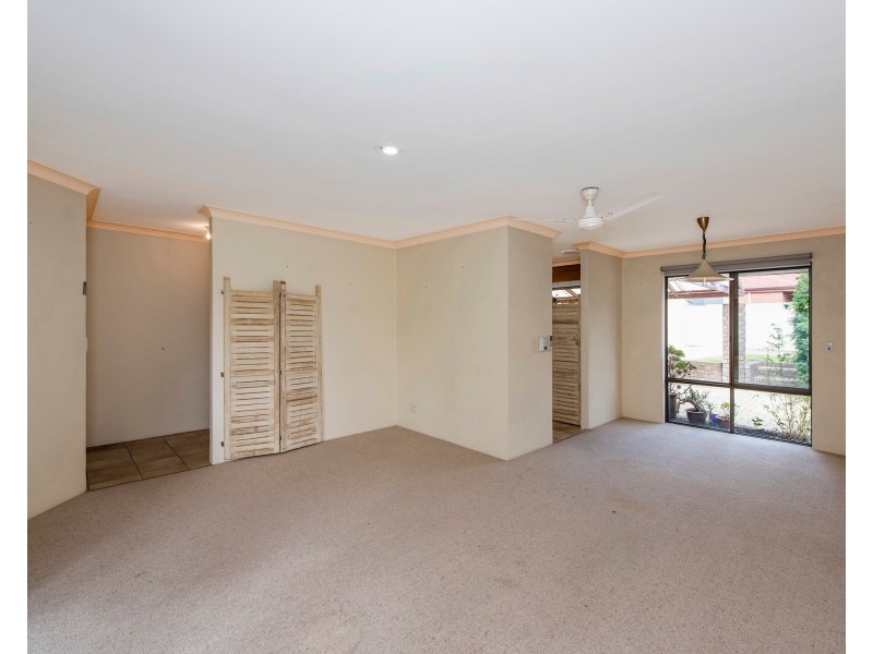 2 Falcon Court, High Wycombe WA 6057