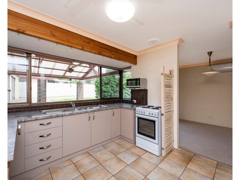 2 Falcon Court, High Wycombe WA 6057