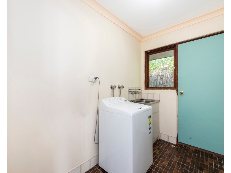 2 Falcon Court, High Wycombe WA 6057