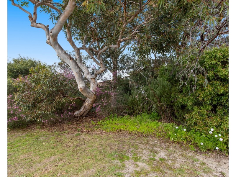 2 Falcon Court, High Wycombe WA 6057