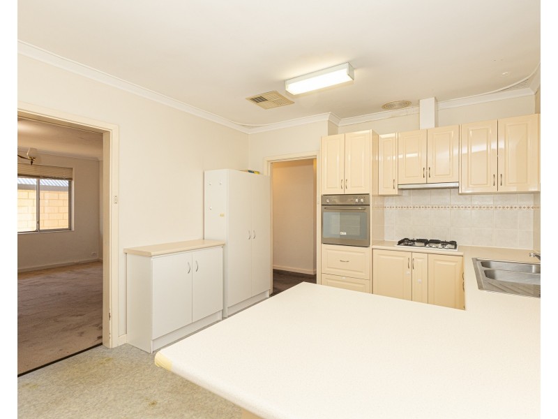 7/4 Abercorn Road, Forrestfield WA 6058