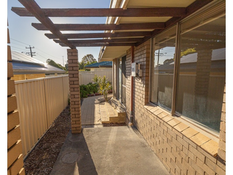 7/4 Abercorn Road, Forrestfield WA 6058