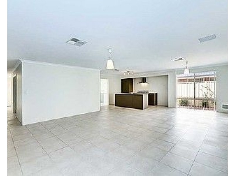 28 Baza Gardens, Maida Vale WA 6057