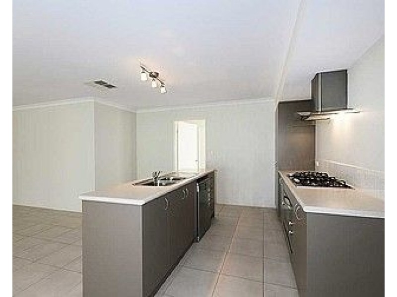 28 Baza Gardens, Maida Vale WA 6057