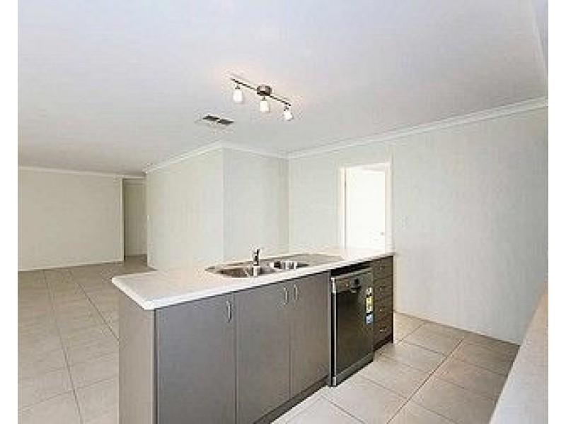 28 Baza Gardens, Maida Vale WA 6057