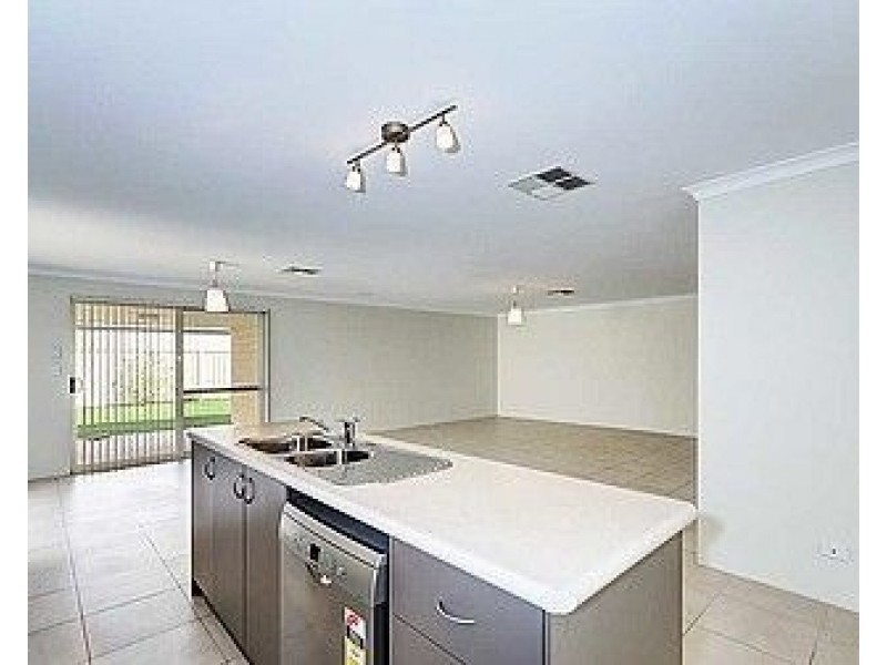 28 Baza Gardens, Maida Vale WA 6057