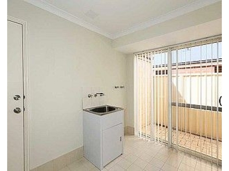 28 Baza Gardens, Maida Vale WA 6057