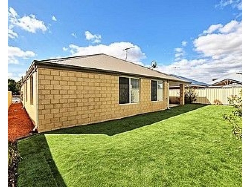 28 Baza Gardens, Maida Vale WA 6057