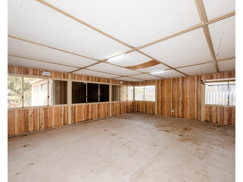24 Dawson Avenue, Forrestfield WA 6058
