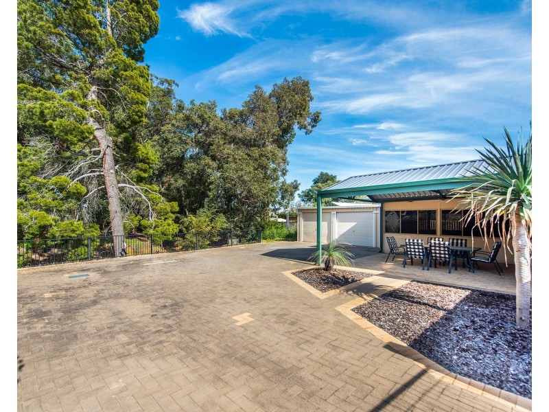 24 Dawson Avenue, Forrestfield WA 6058
