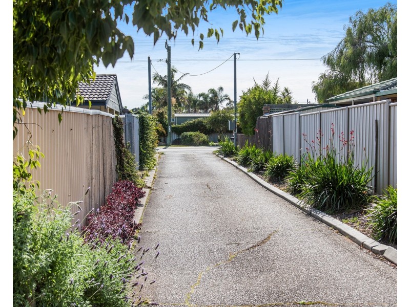 24 Dawson Avenue, Forrestfield WA 6058
