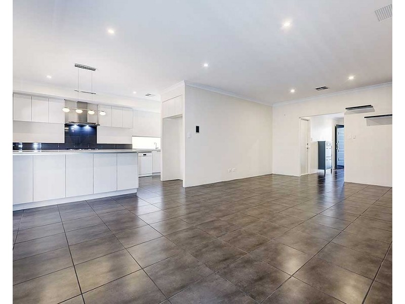 7 Harold Road, Maida Vale WA 6057