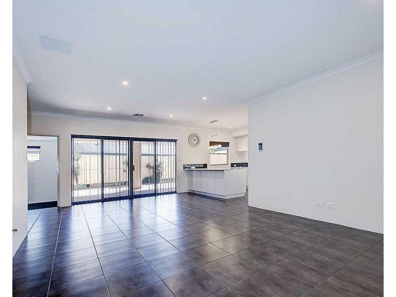 7 Harold Road, Maida Vale WA 6057