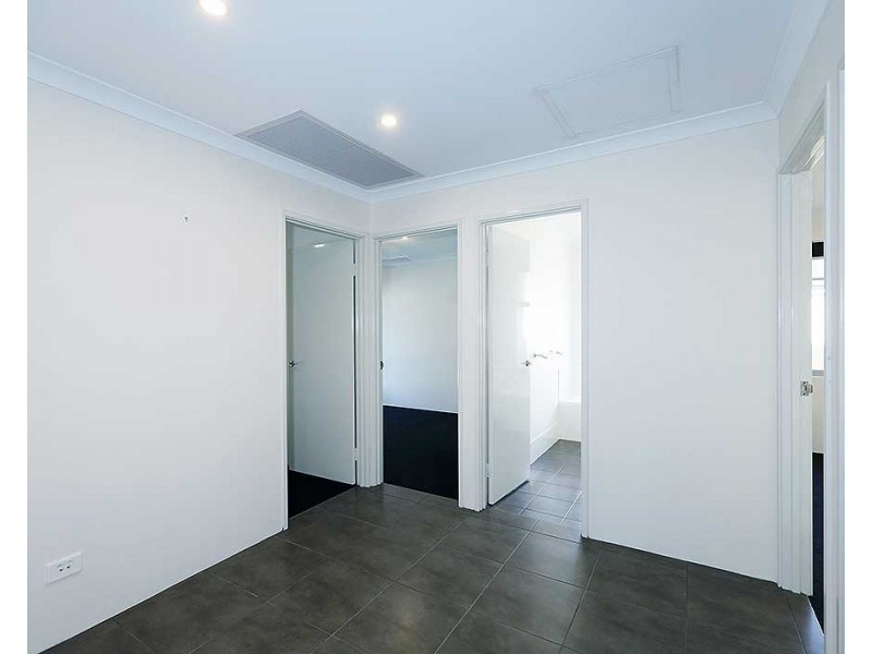 7 Harold Road, Maida Vale WA 6057