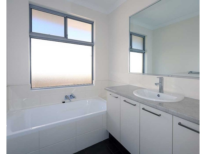 7 Harold Road, Maida Vale WA 6057