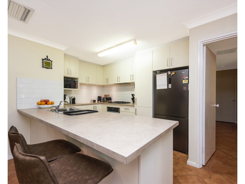 10 Meloway Drive, Maida Vale WA 6057