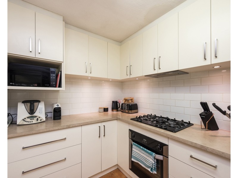 10 Meloway Drive, Maida Vale WA 6057